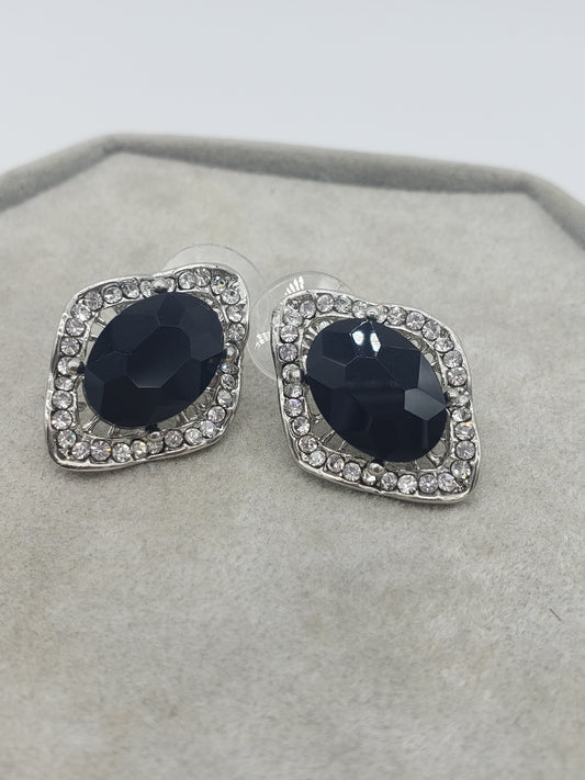 Black and silver Earrings *New*