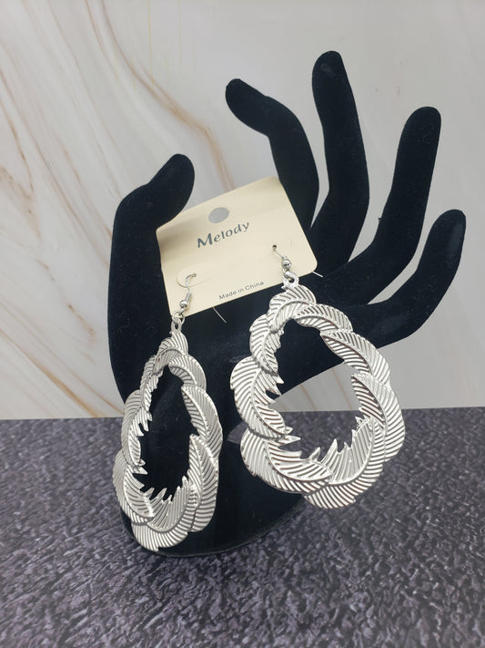 Lightweight Silver feather Earrings *new*